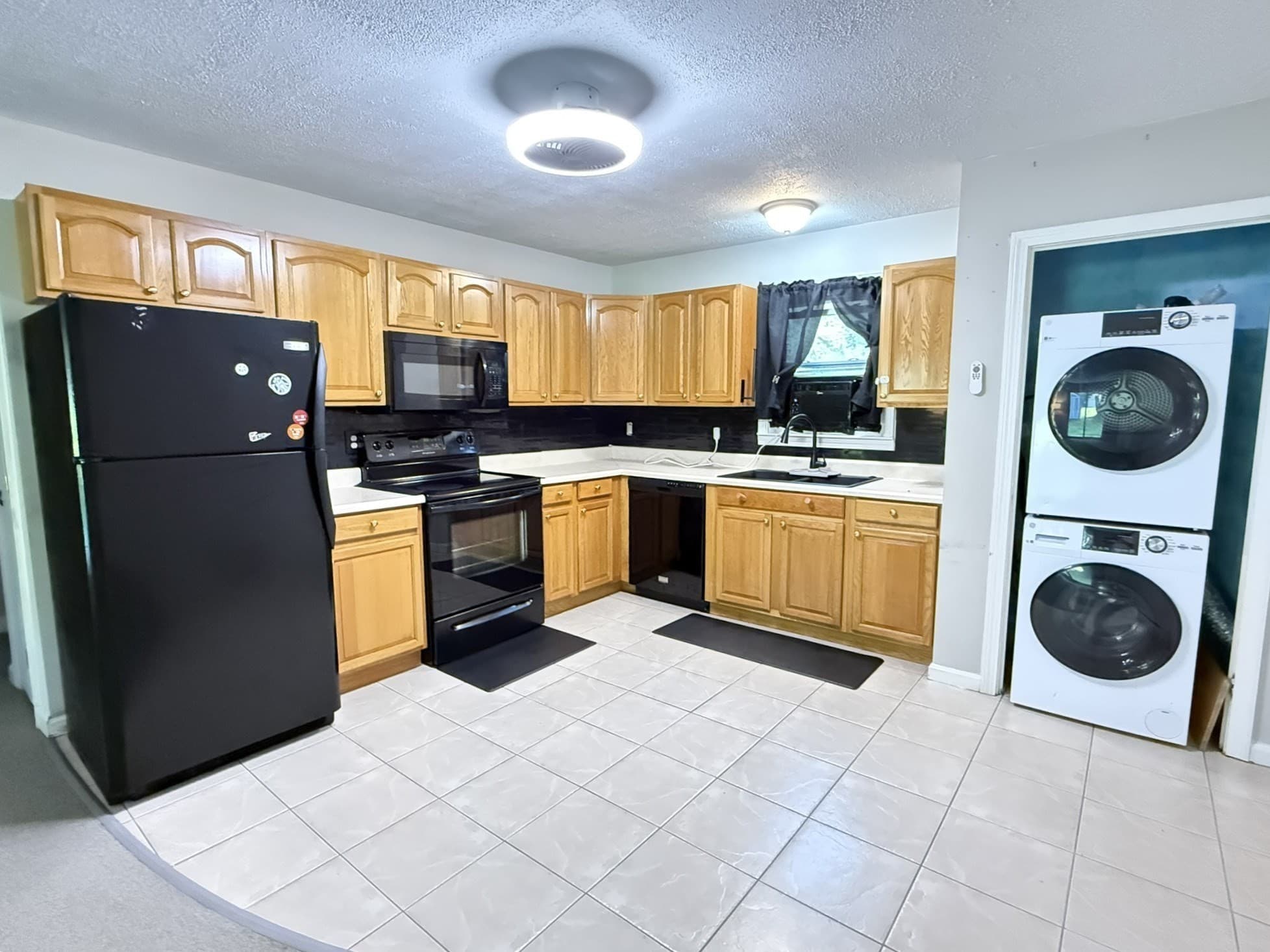 Condominium at 93 Center Depot Road # 53, Charlton MA 01507, photo 2 of 21