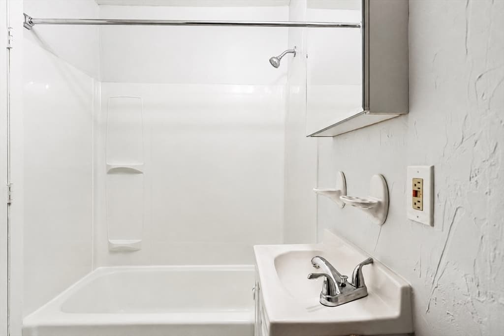 9 Lawrence St # 1, Woburn MA 01801 photo 16