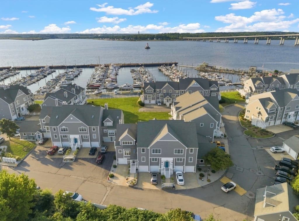 700 Shore Dr # 901, Fall River MA 02721 photo 3