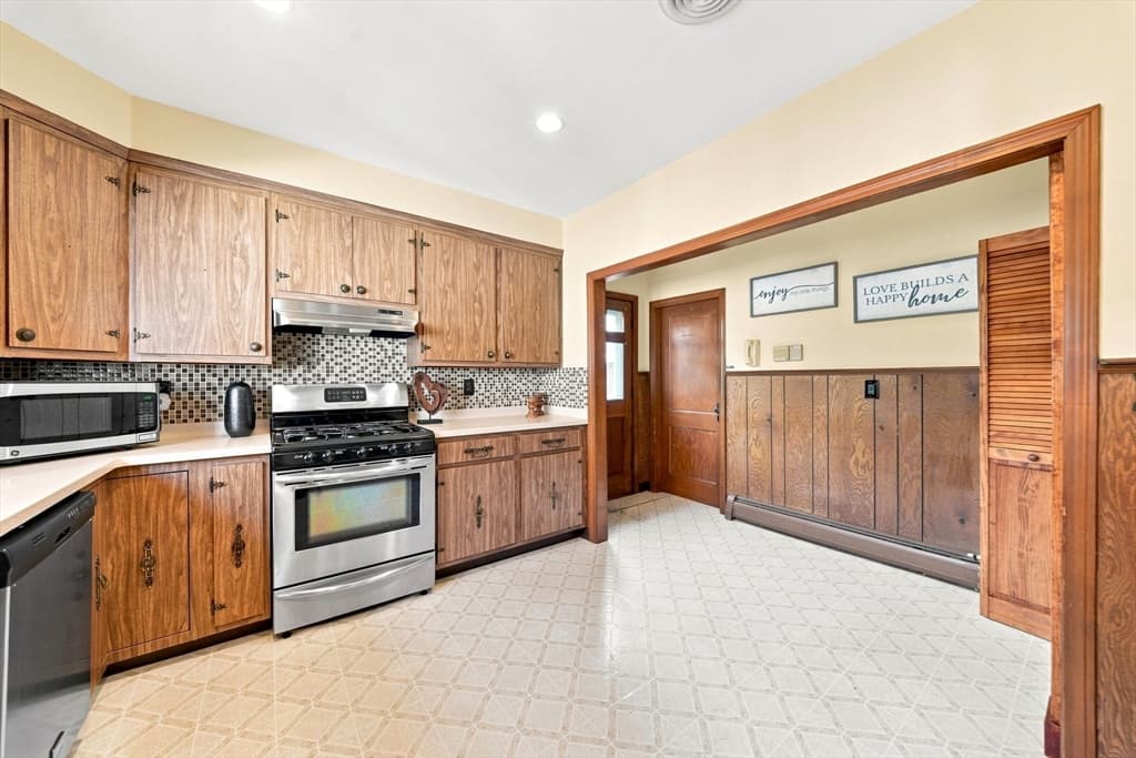 87 Edwin St, Quincy MA 02171 photo 13