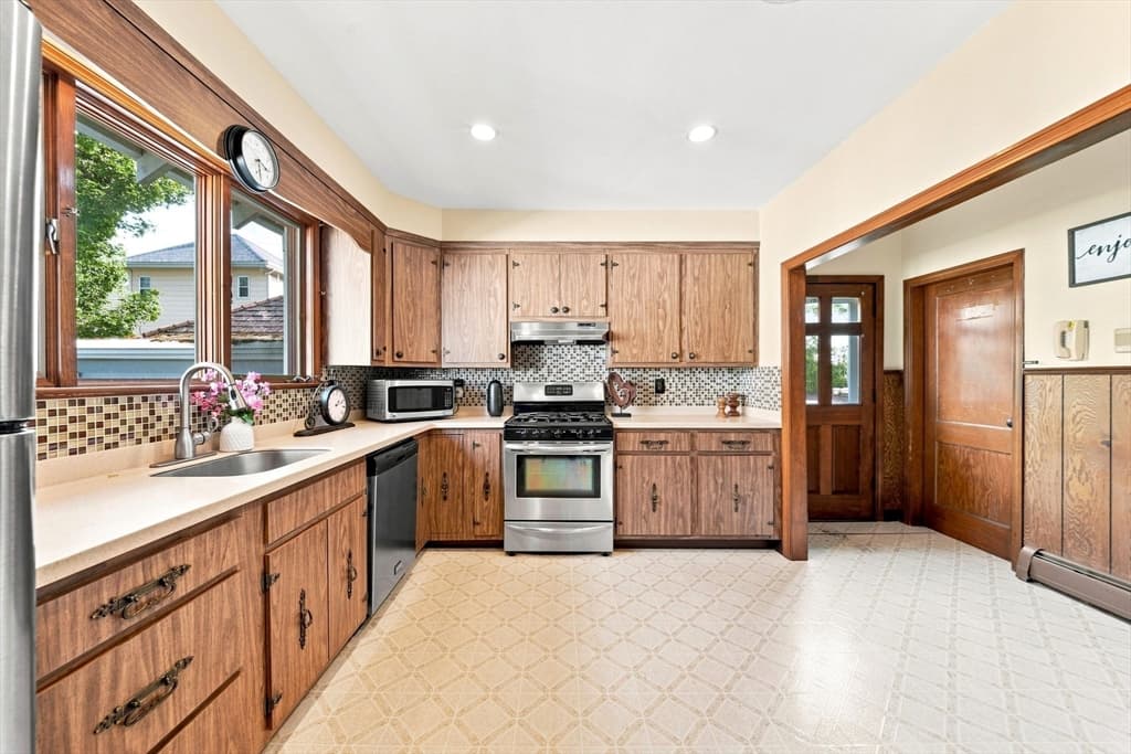87 Edwin St, Quincy MA 02171 photo 12