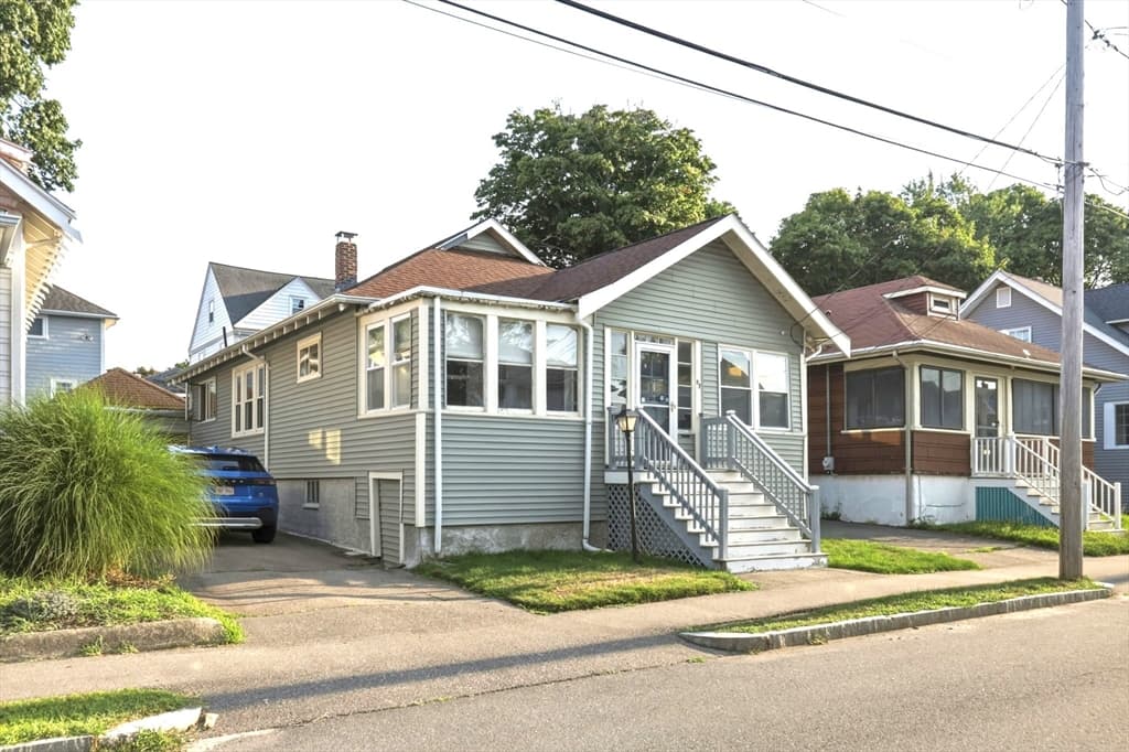 87 Edwin St, Quincy MA 02171