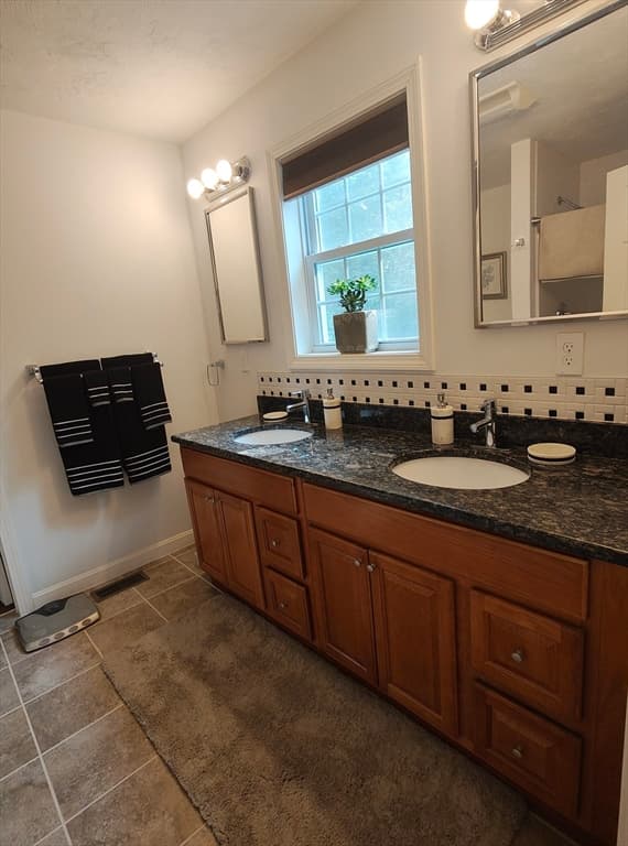 299 River St, Leicester MA 01524 photo 26