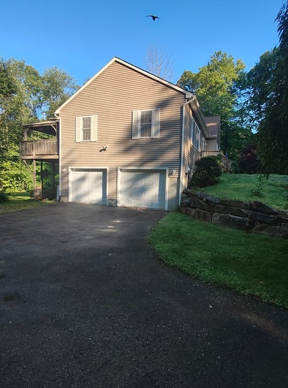 299 River St, Leicester MA 01524 photo 4