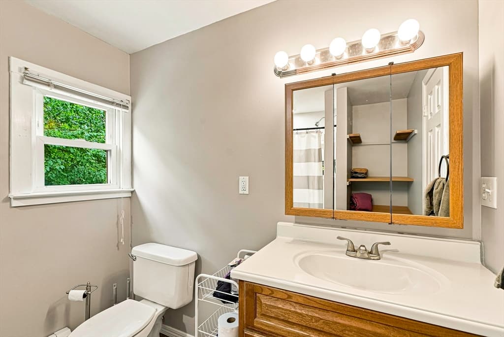 188 Maple St, Douglas MA 01516 photo 25