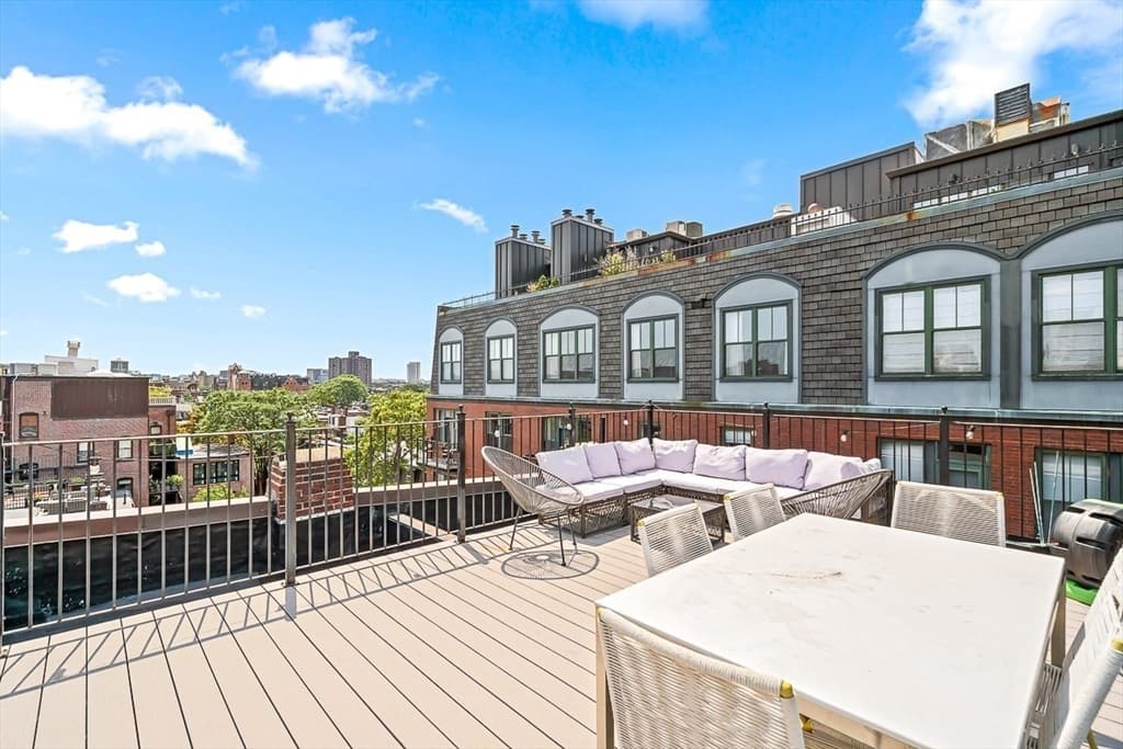 17 Cazenove St # 408, Boston MA 02116 photo 22