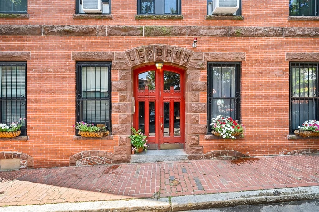 17 Cazenove St # 408, Boston MA 02116 photo 28
