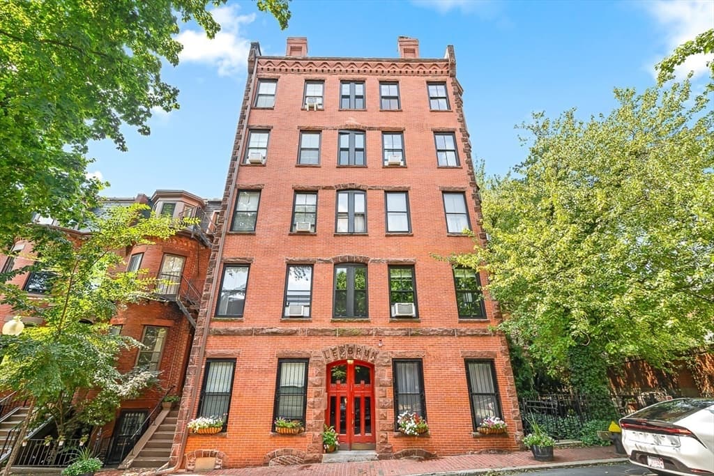 17 Cazenove St # 408, Boston MA 02116 photo 4
