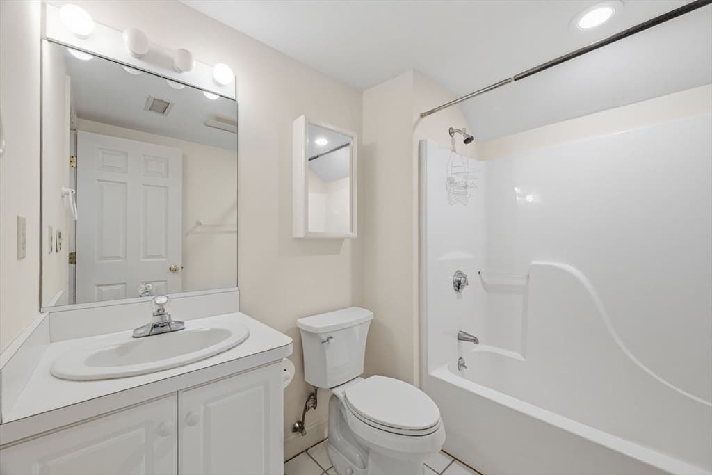 605 Middle St # 22, Braintree MA 02184 photo 28