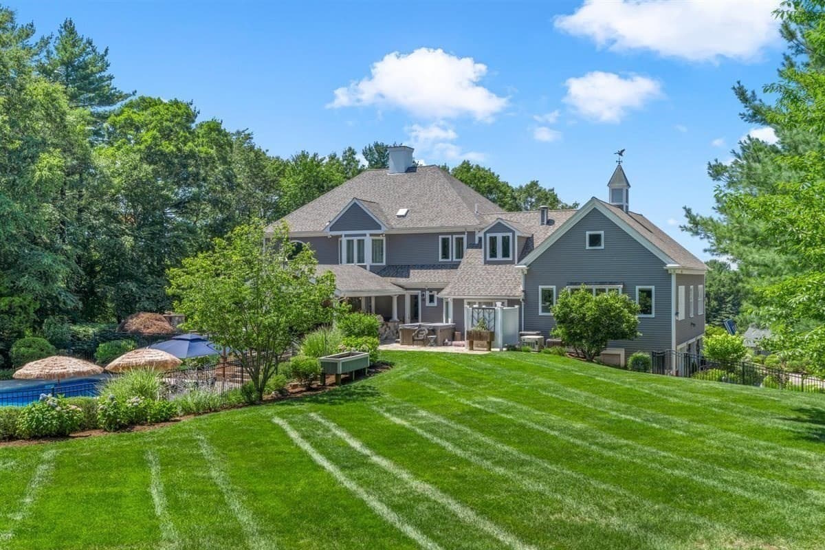 Single Family Residence at 26 Fox Hill Cir, Marshfield MA 02050, photo 40 of 42