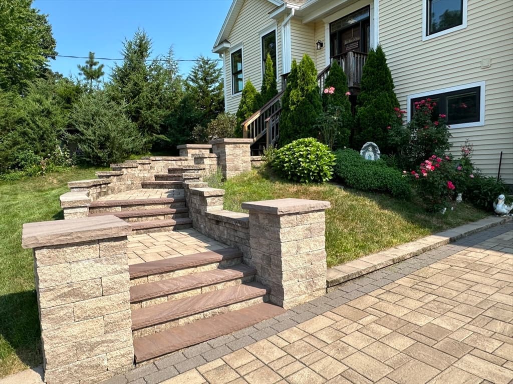 139 Blanchard St, Chicopee MA 01020 photo 3