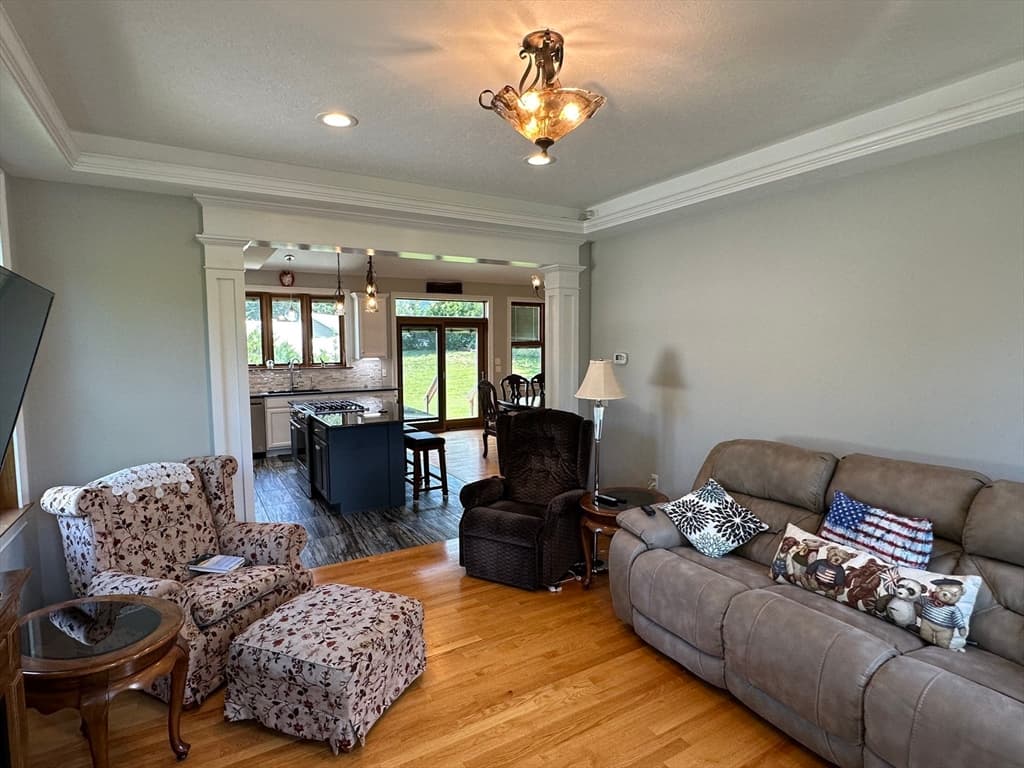 139 Blanchard St, Chicopee MA 01020 photo 19