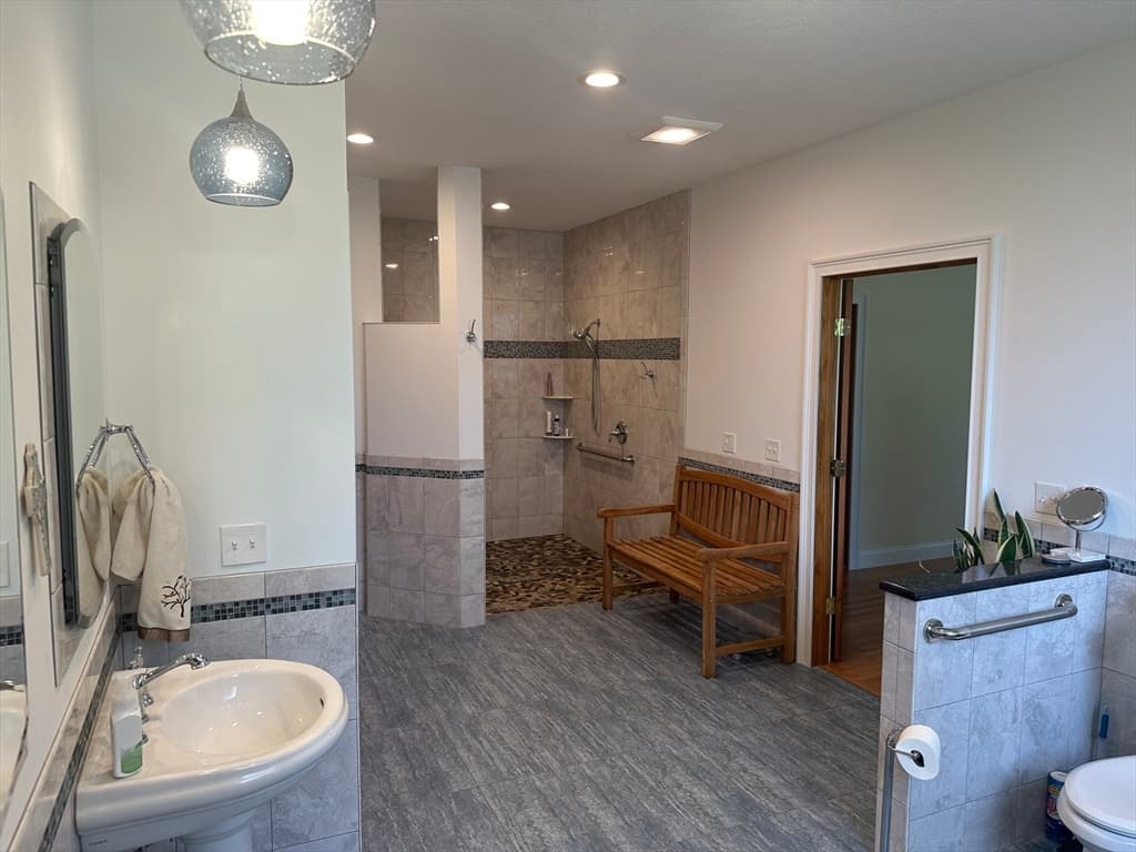 139 Blanchard St, Chicopee MA 01020 photo 25