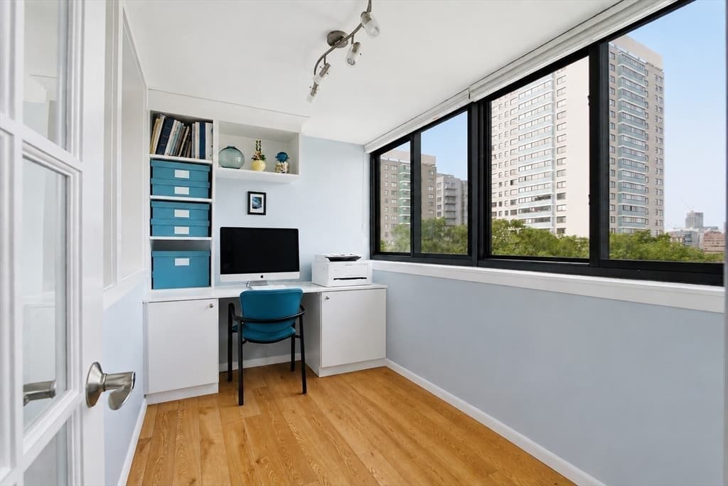 8 Whittier Pl # 7J, Boston MA 02114 photo 5