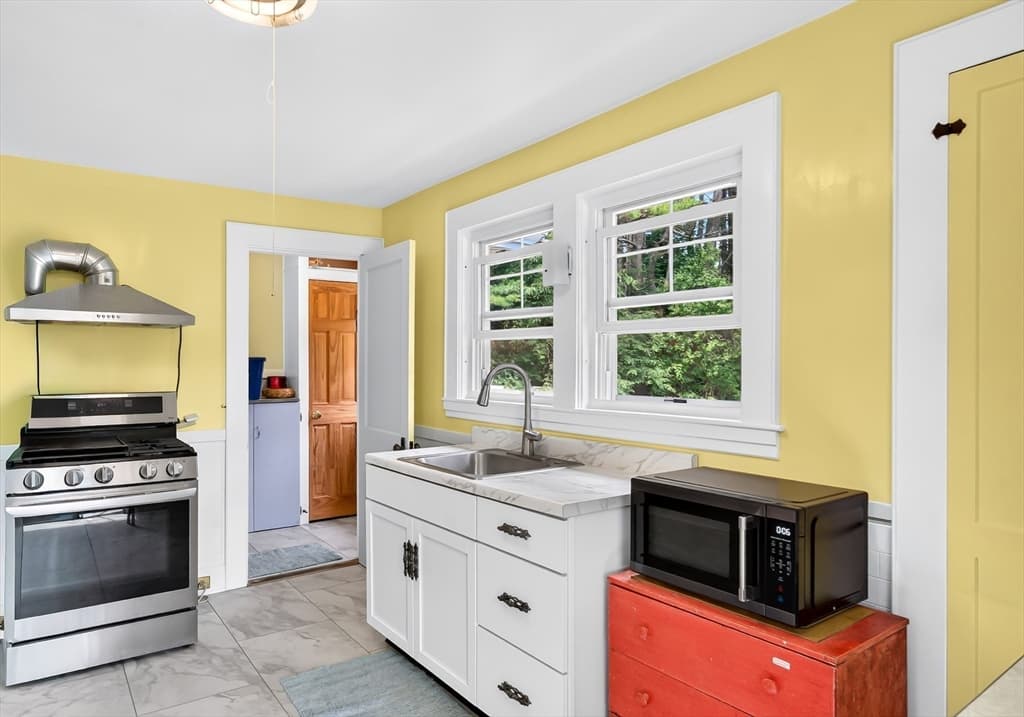 46 Tilton Ave, Lunenburg MA 01462 photo 7