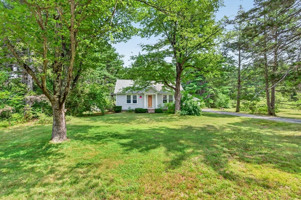 46 Tilton Ave, Lunenburg MA 01462 photo 3