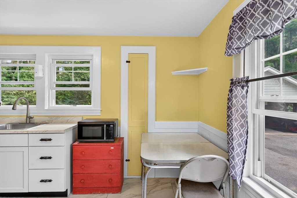 46 Tilton Ave, Lunenburg MA 01462 photo 9
