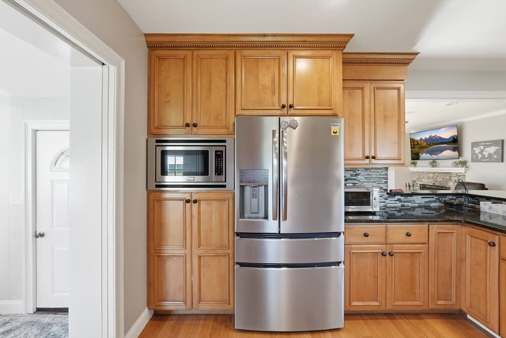 7 Pincushion Rd, Framingham MA 01702 photo 12