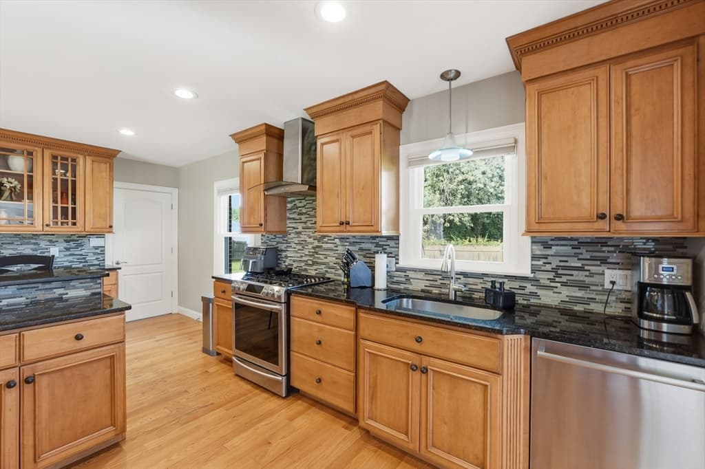 7 Pincushion Rd, Framingham MA 01702 photo 9