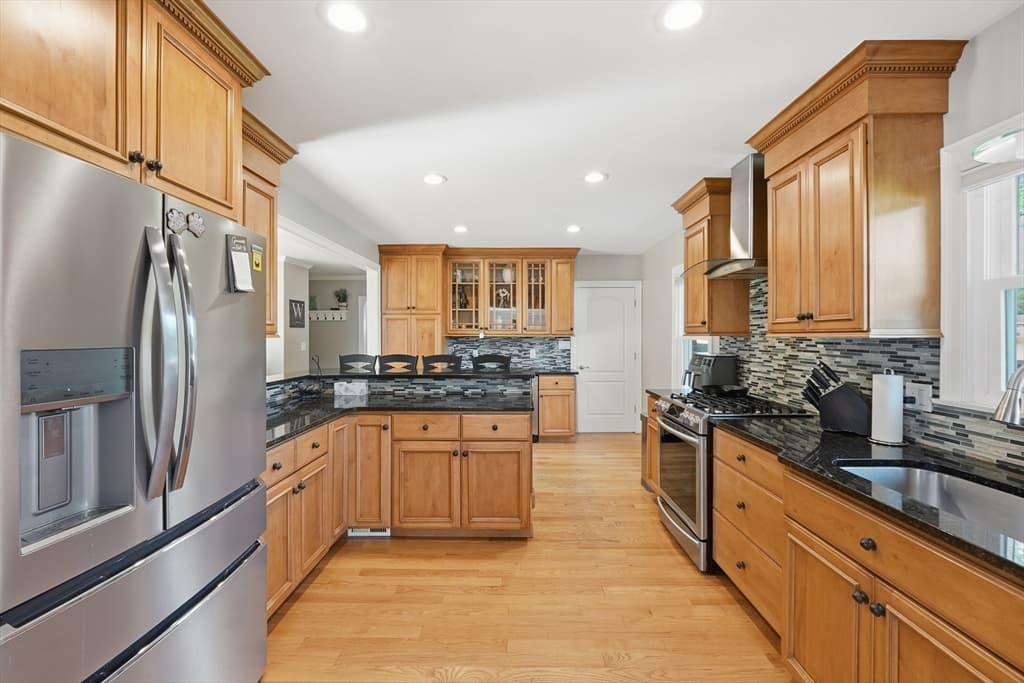 7 Pincushion Rd, Framingham MA 01702 photo 10