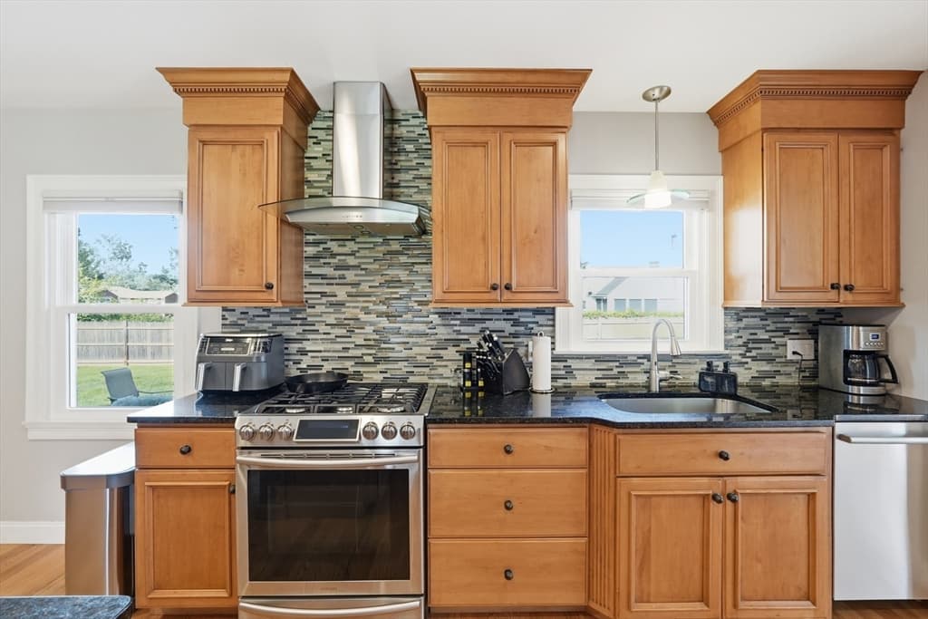 7 Pincushion Rd, Framingham MA 01702 photo 11