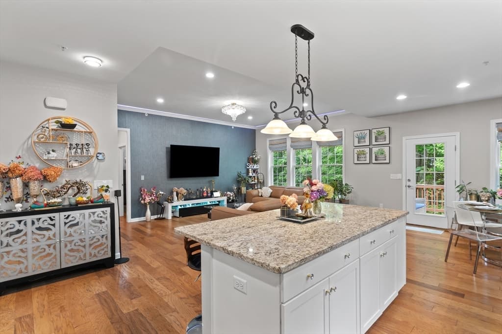 52 Primrose Cir # 52, Hopkinton MA 01748 photo 9