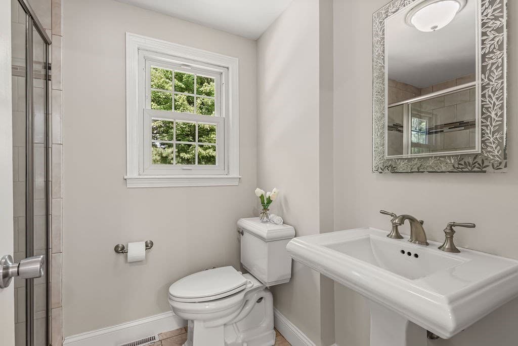 Single Family Residence at 394 Old Farm Rd, Franklin MA 02038, photo 23 of 42