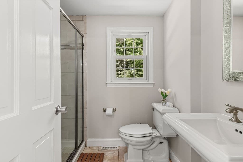 Single Family Residence at 394 Old Farm Rd, Franklin MA 02038, photo 22 of 42