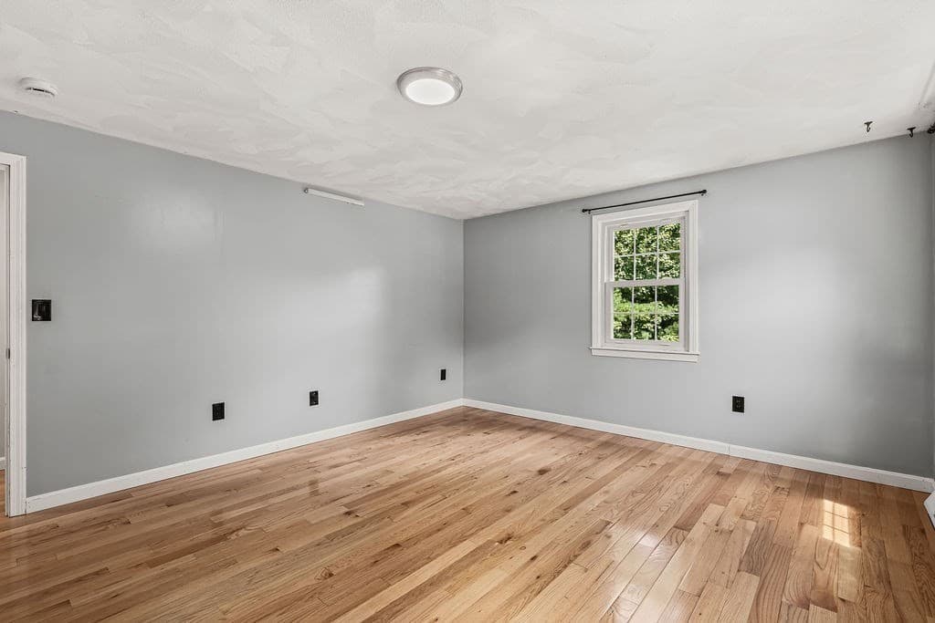 Single Family Residence at 394 Old Farm Rd, Franklin MA 02038, photo 32 of 42