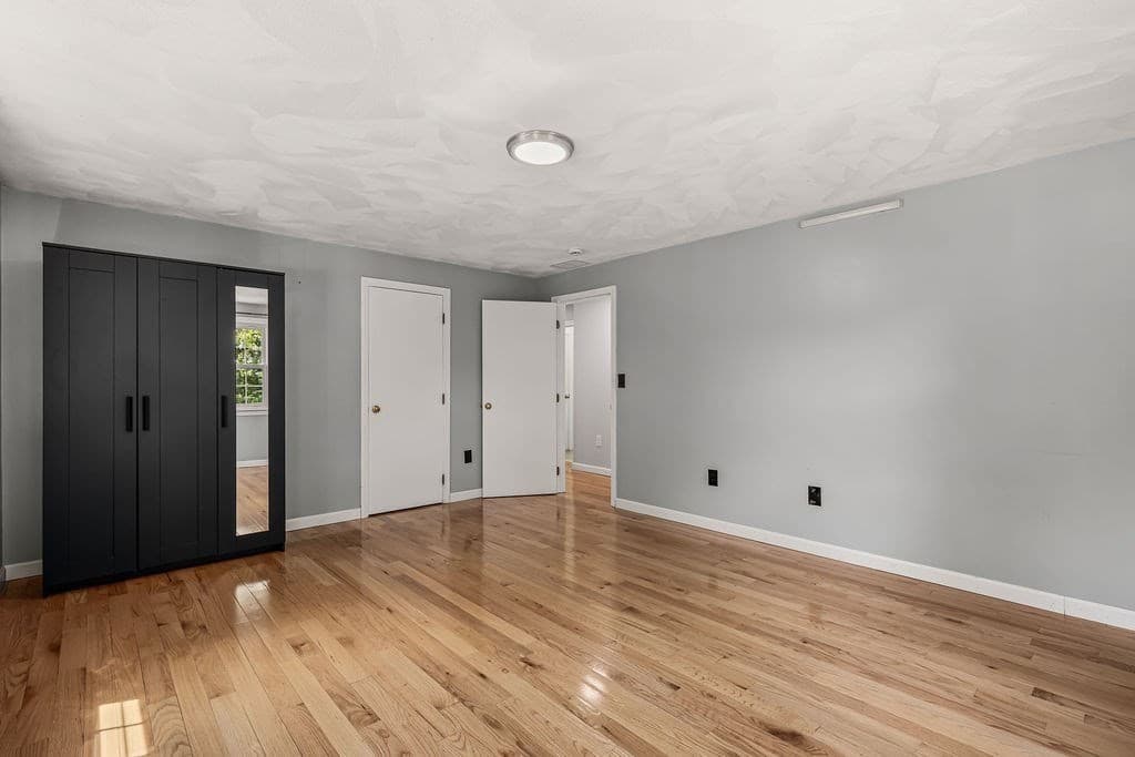 Single Family Residence at 394 Old Farm Rd, Franklin MA 02038, photo 33 of 42