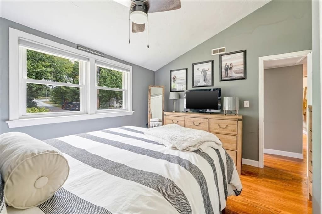 18 Carol Ave, Pembroke MA 02359 photo 12