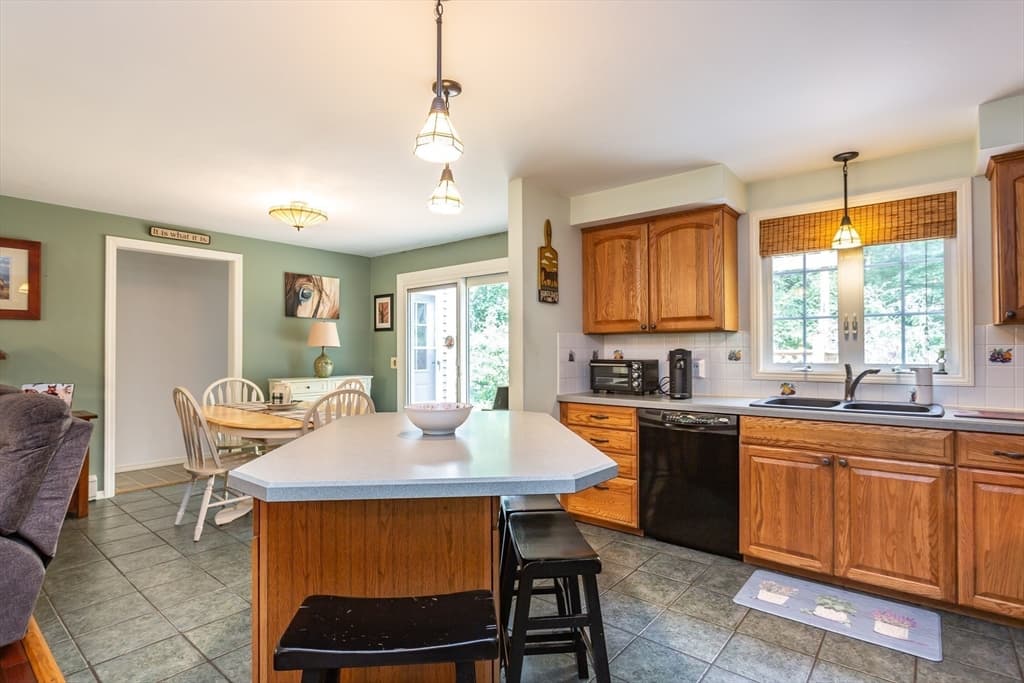 3235 Sharps Lot Rd, Dighton MA 02715 photo 7