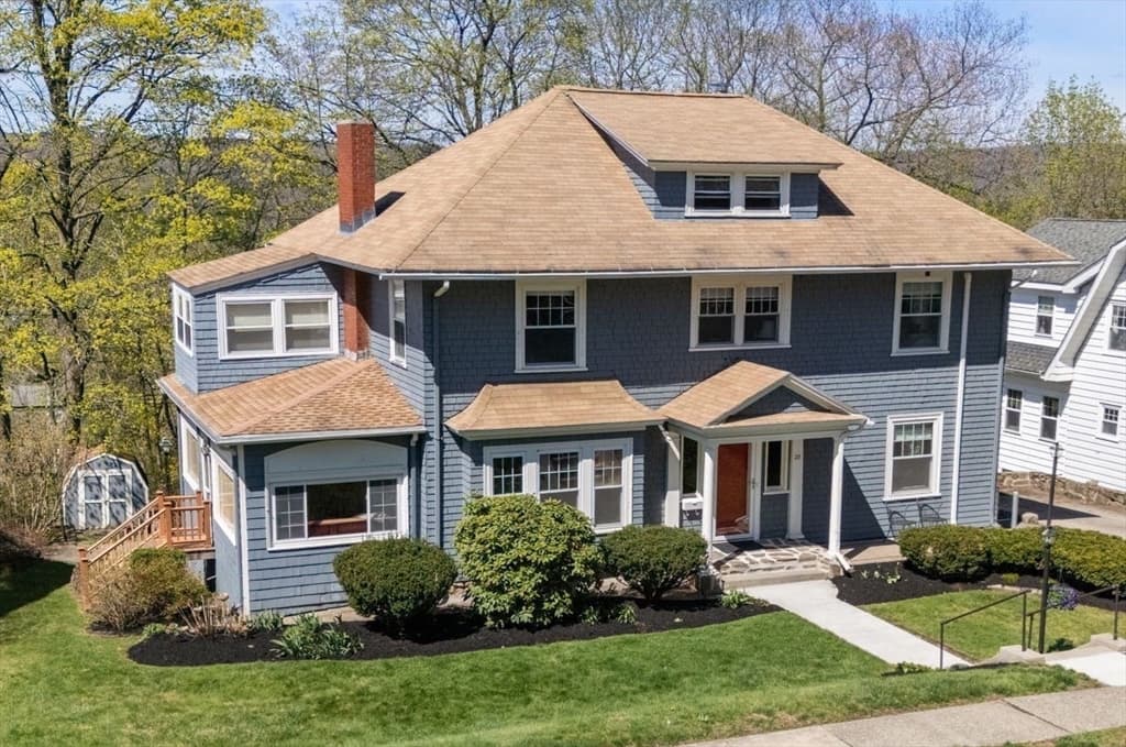 28 Maplewood Rd, Worcester MA 01602 photo 2