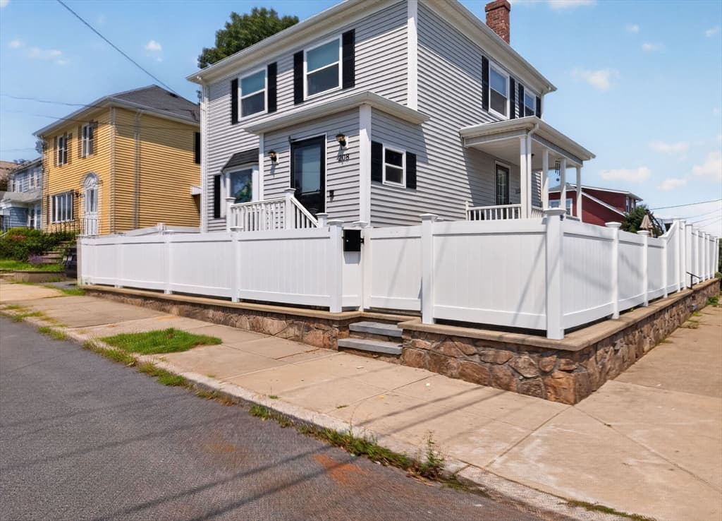 208 Hudson St, Fall River MA 02720 photo 2
