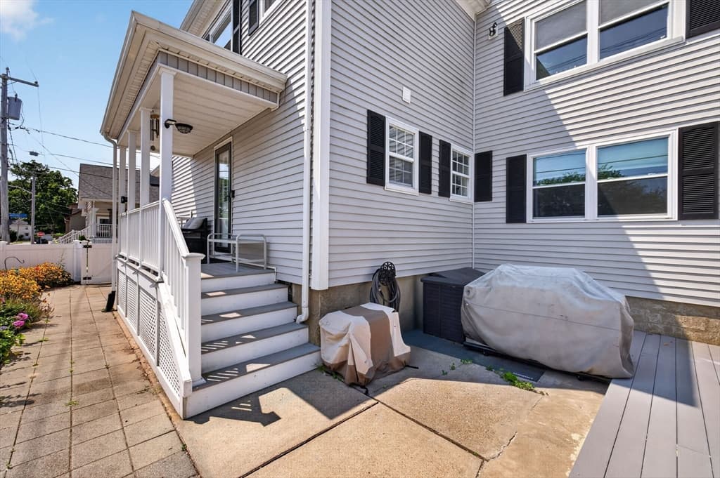 208 Hudson St, Fall River MA 02720 photo 7