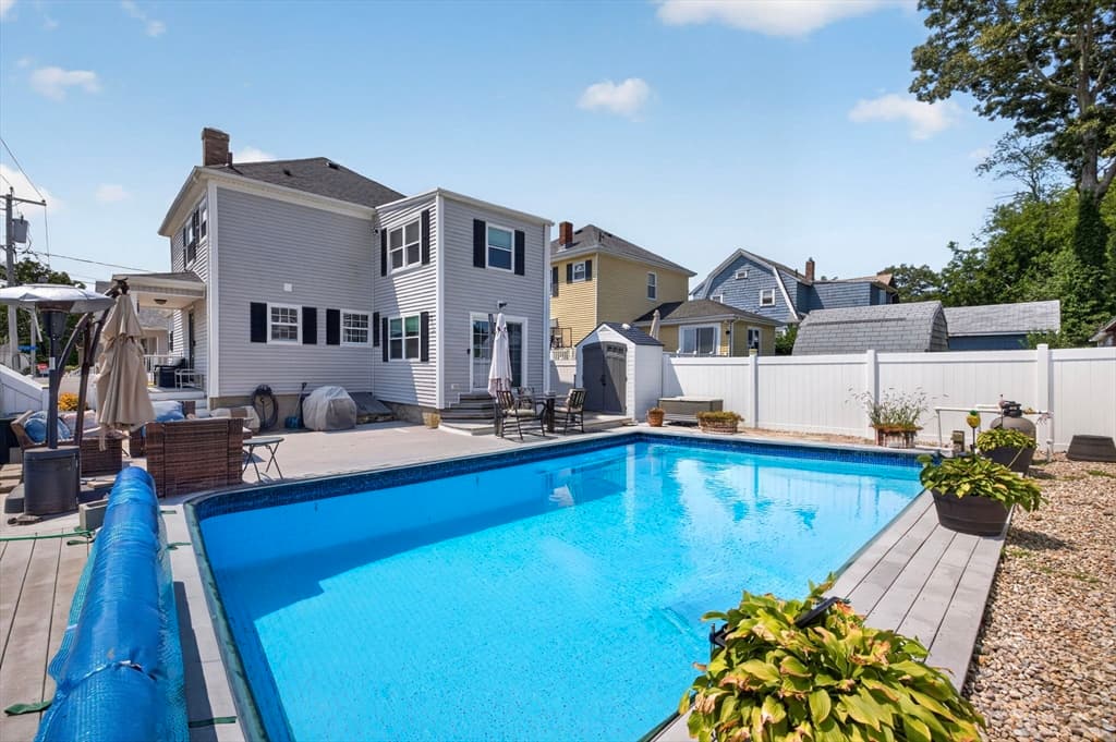 208 Hudson St, Fall River MA 02720 photo 5