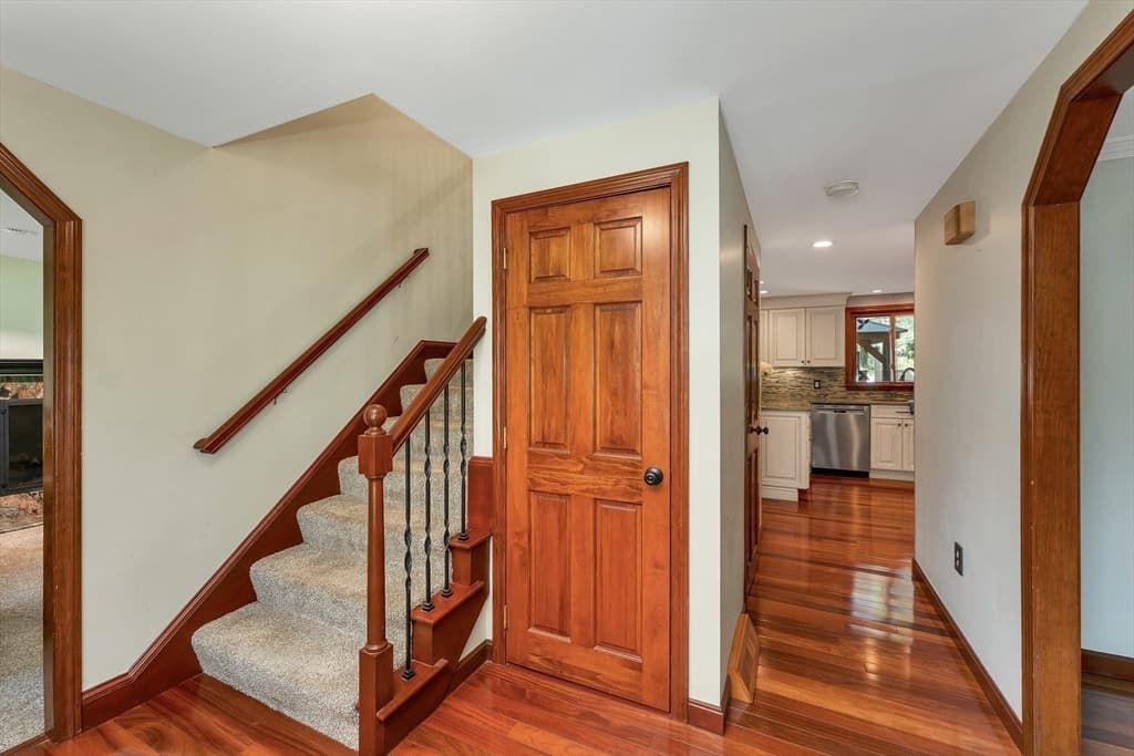 160 Pelczar Rd, Dracut MA 01826 photo 5