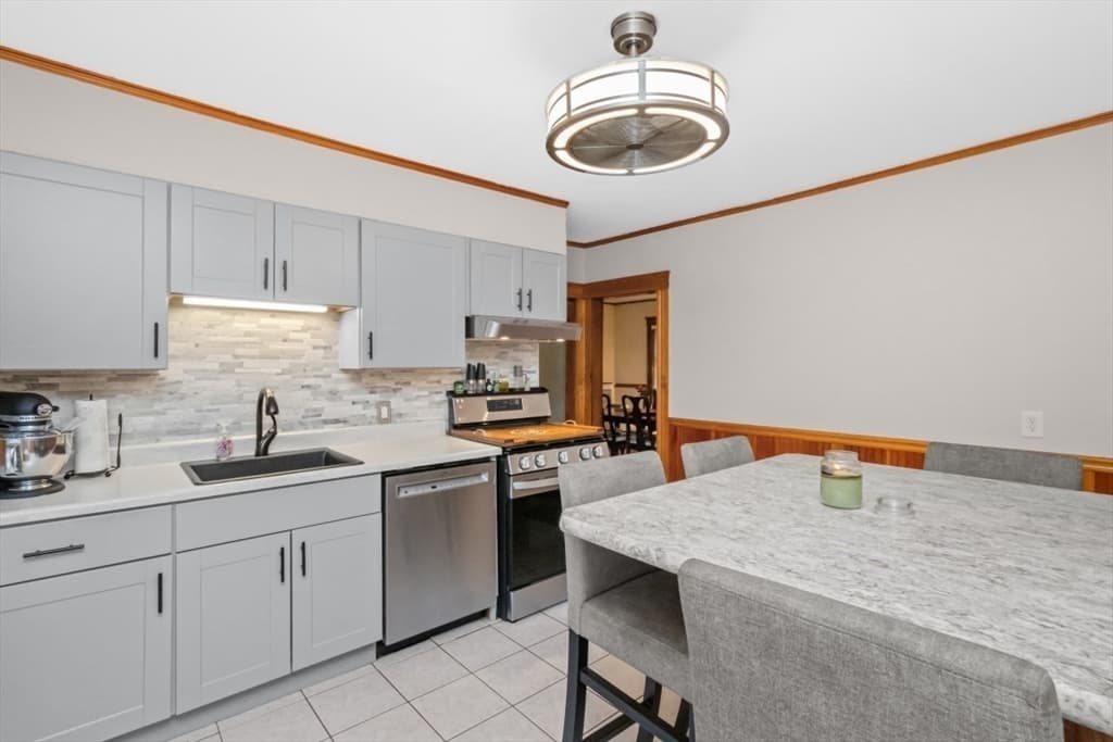 93 Auckland Street, Boston MA 02125 photo 2