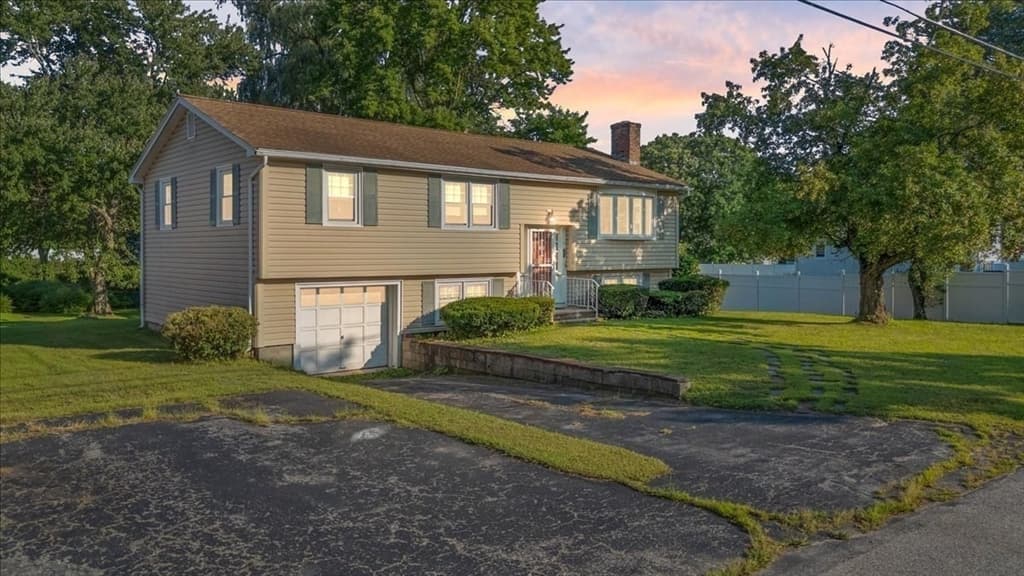 15 Blue Jay Avenue, Dracut MA 01826 photo 9
