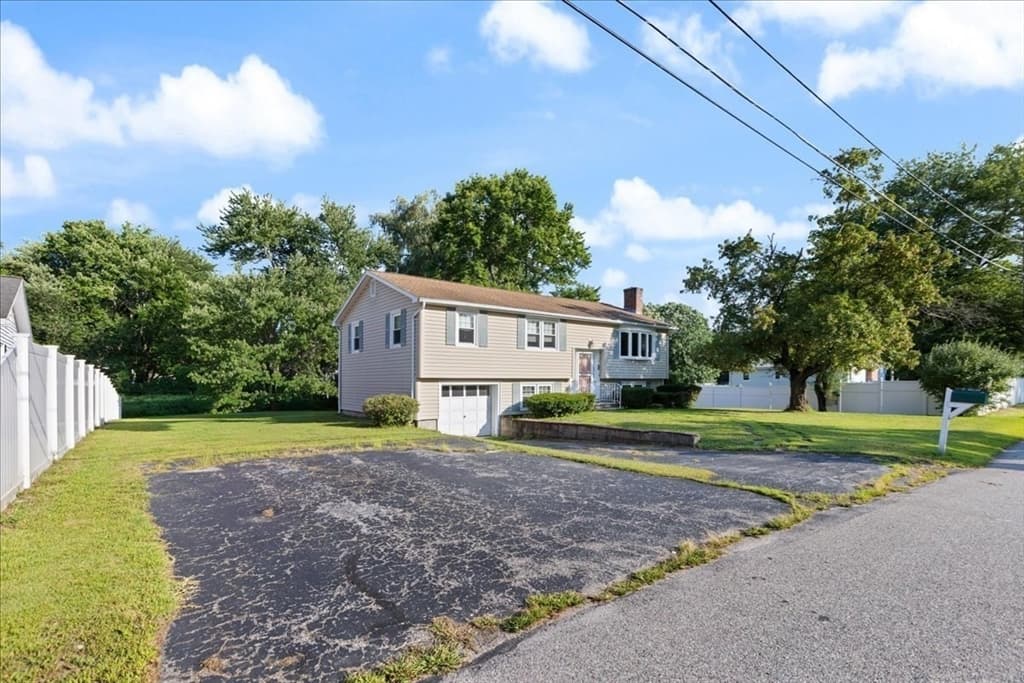 15 Blue Jay Avenue, Dracut MA 01826 photo 10
