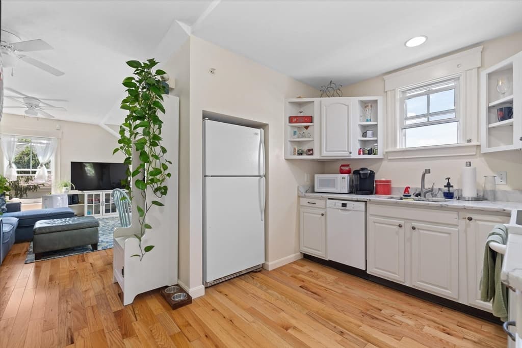 16 West Street # 3, Worcester MA 01609 photo 8