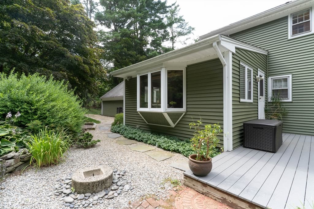 Single Family Residence at 32 Mcgregory Rd, Sturbridge MA 01566, Sturbridge, photo 41 of 42