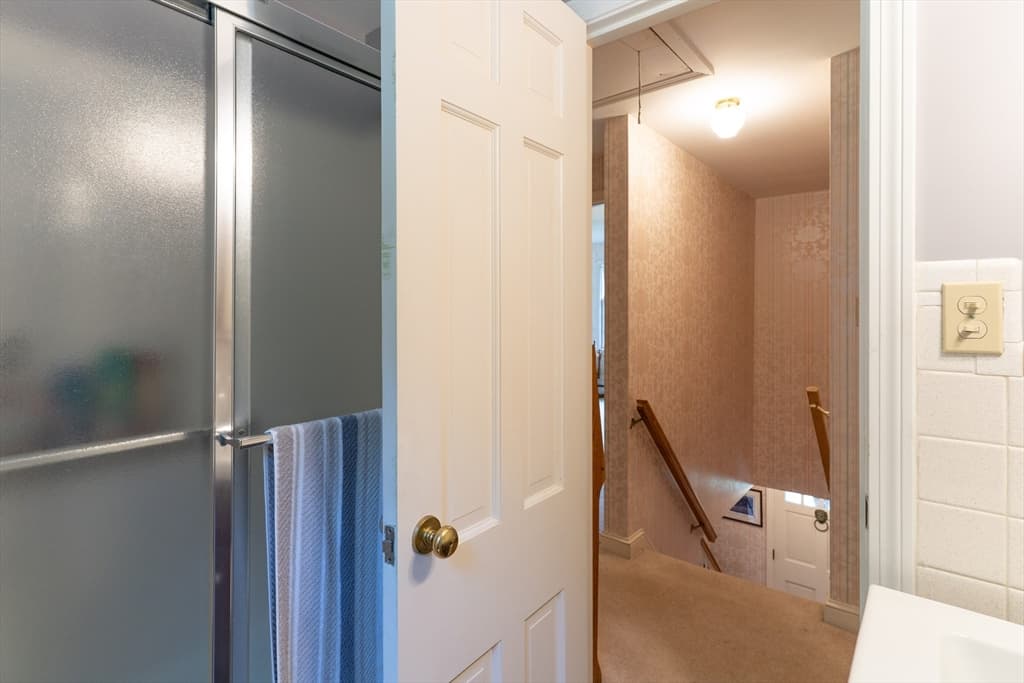 Single Family Residence at 32 Mcgregory Rd, Sturbridge MA 01566, Sturbridge, photo 35 of 42