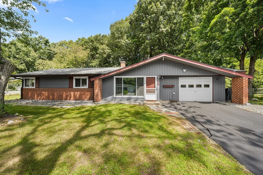 59 Eaton Rd, Framingham MA 01701