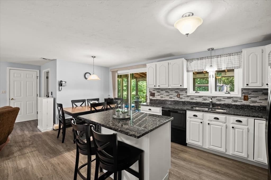 461 Hodges St, Taunton MA 02780 photo 16