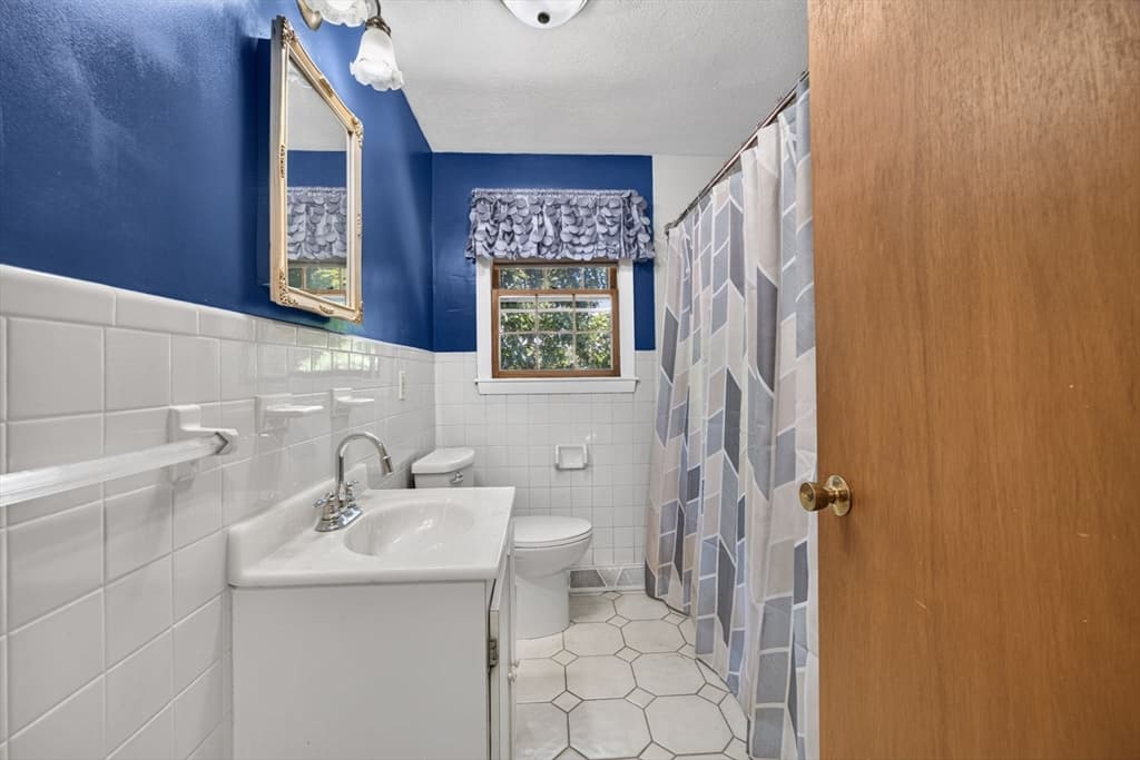 39 Mountain Ave, Saugus MA 01906 photo 12