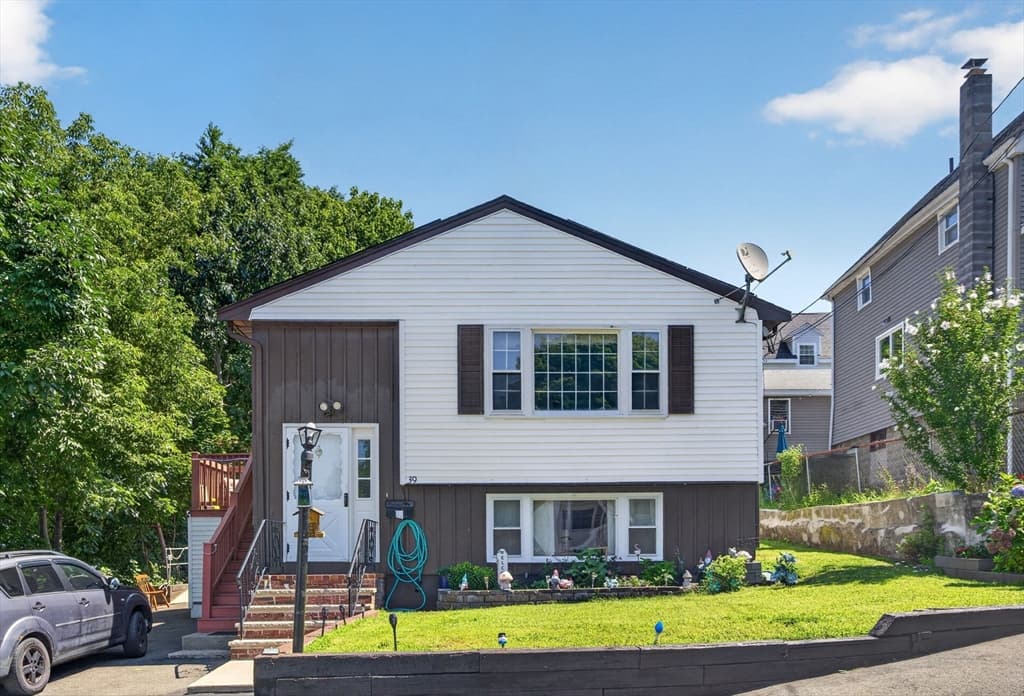 39 Mountain Ave, Saugus MA 01906