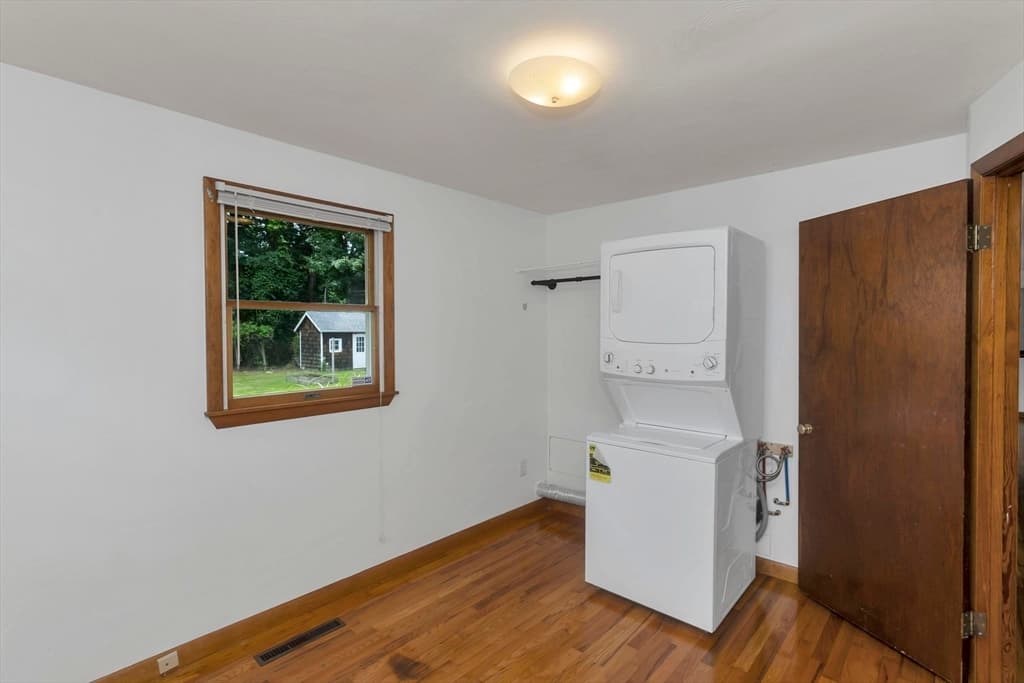 293 N Loomis St, Southwick MA 01077 photo 24