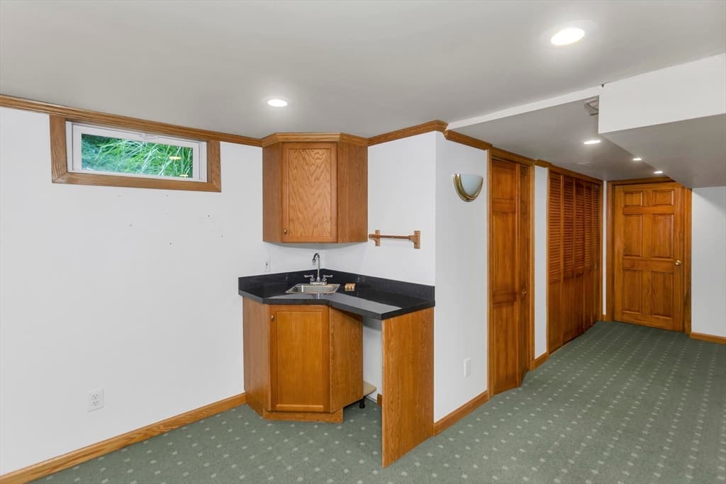 293 N Loomis St, Southwick MA 01077 photo 33