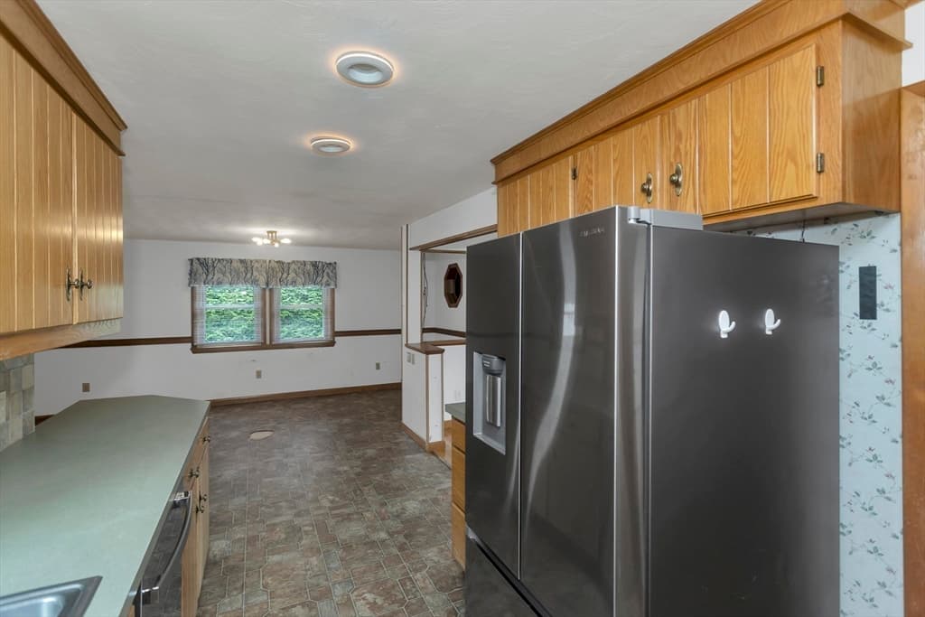293 N Loomis St, Southwick MA 01077 photo 11